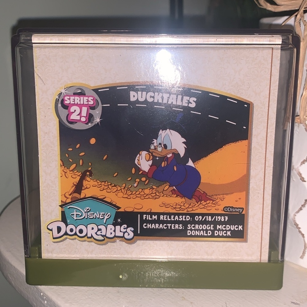 RARE Disney Doorables Movie Moments Duck Tales Scrooge Mcduck Donald Series 2 - Picture 3 of 3